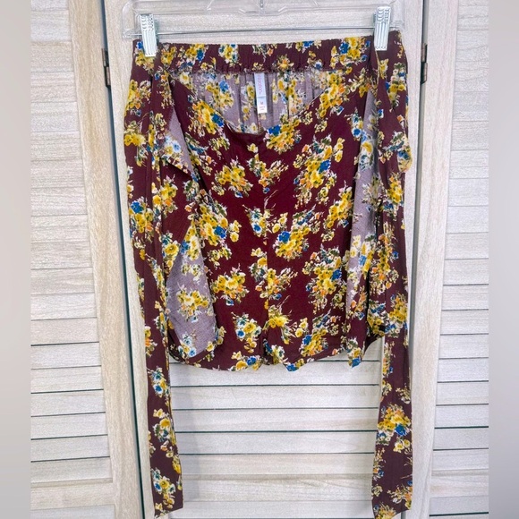 XHILARATION Cottage Floral Pull On Shorts with Tied Overlay Panels Burgundy-M - Picture 2 of 3